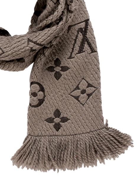 louis vuitton logo mania scarf